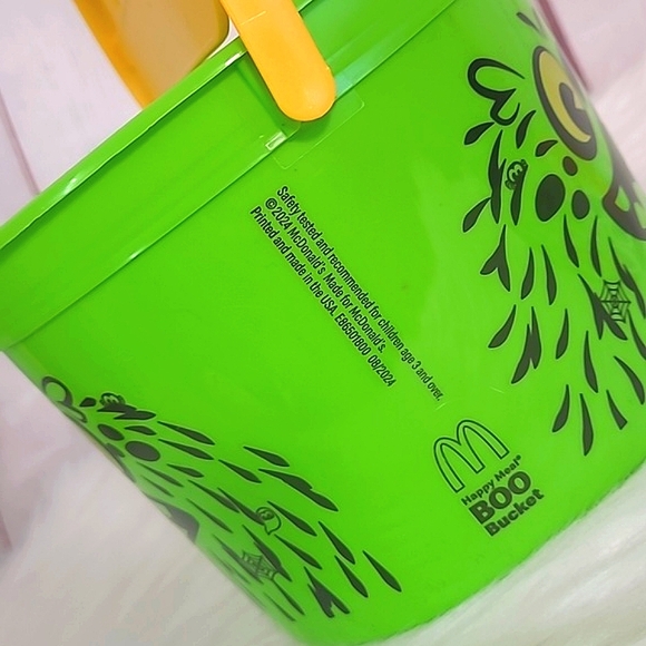 🆕️2024 Limited Edition McDonald's Boo Bucket Green Monster Plastic Collectible - Picture 9 of 10